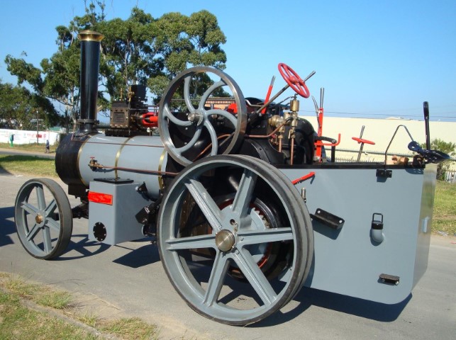 New Full Size Little Samson Traction Engine With Modern Rubber Wheels
